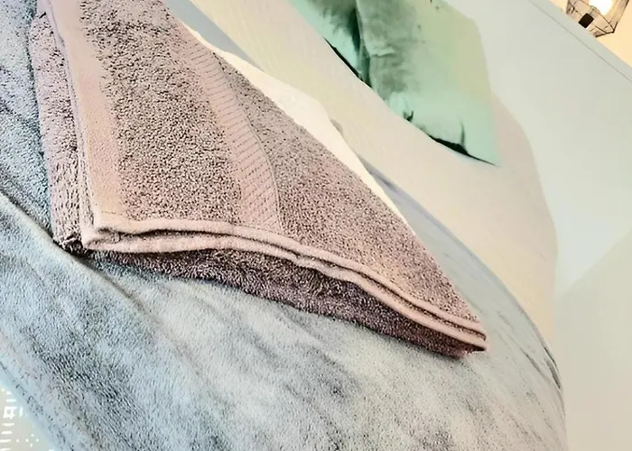 - Proche Aeroport - Privees